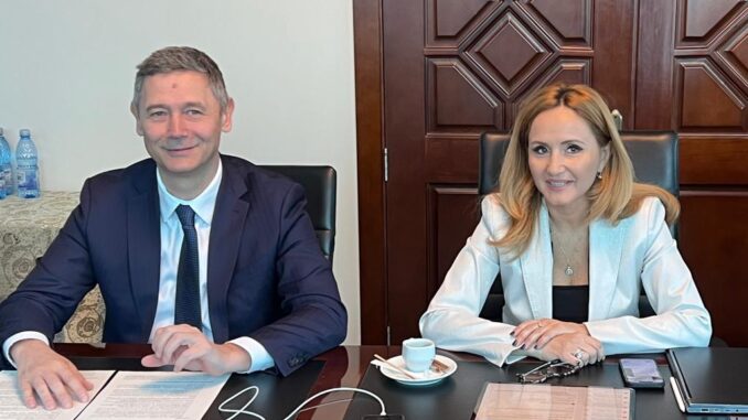 Sergiu Manea, CEO Banca Comercială Română și Dana Dima, Vicepreședinte Retail & Private Banking Banca Comercială Română